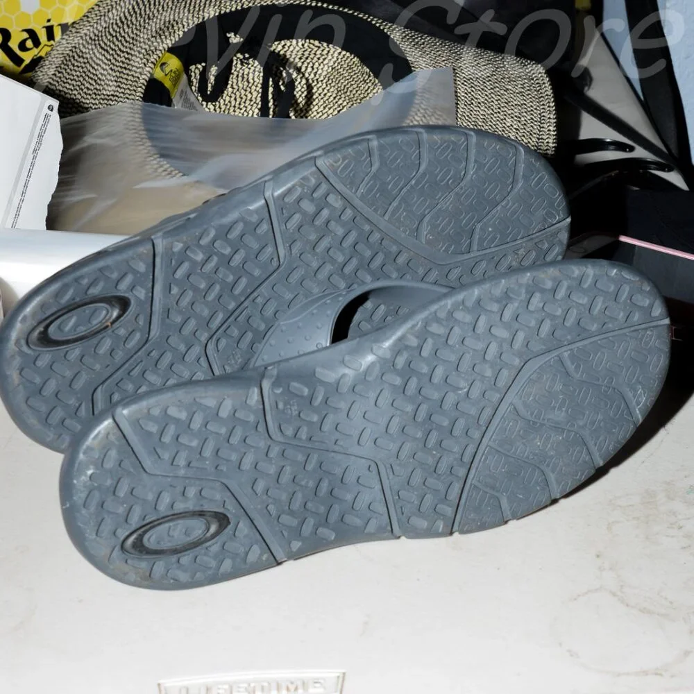 Men Gray sandal,‎ Oakley